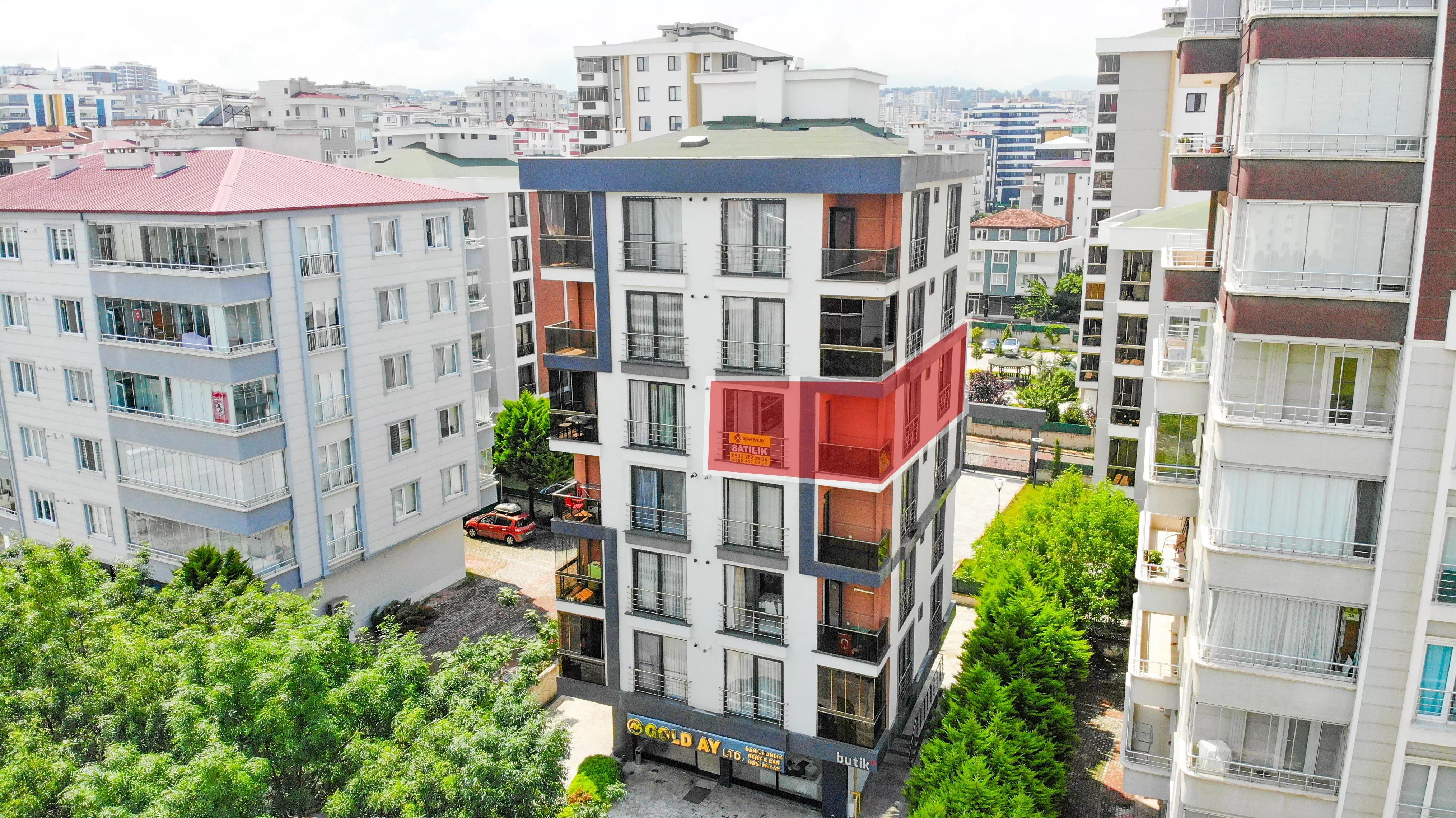 TRAMVAYIN ALTINDA GİYİNME ODALI SATILIK DAİRE